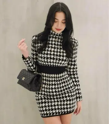 랜디 하운드투스 체크 패턴 허리 마크 타이트 원피스