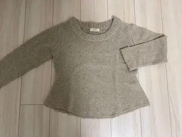 [ 프레임워크 ] 베이지 플레어 실루엣 니트 스웨터