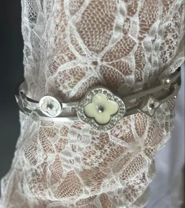 이탈리아제 플라워 모티브 실버 팔찌 paris 구매 미사용 새상품