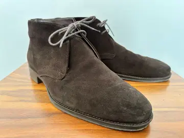 어 데이 인 더 라이프 다크 브라운 스웨이드 처카 부츠