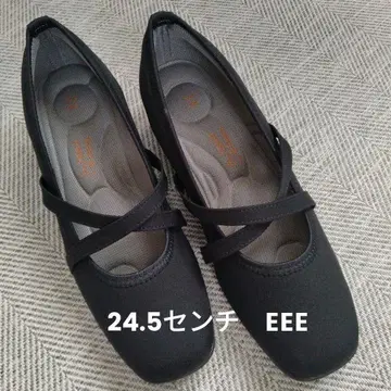 블랙 크로스 스트랩 웨지 펌프스