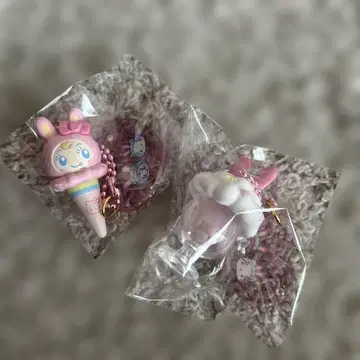 새상품 헬로키티 메조피아노 베리에짱 시크릿 참