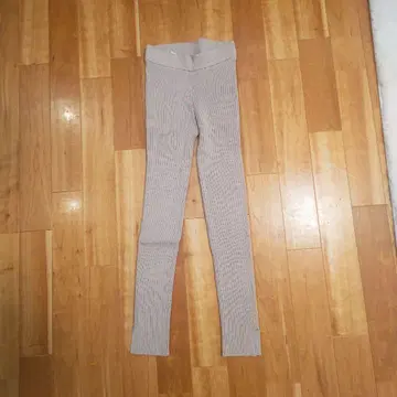 Noble 니트 레깅스 베이지