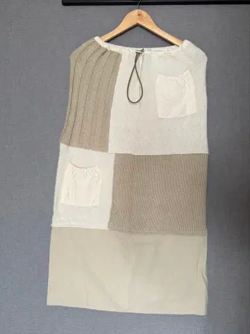 ZARA 니트 절개 스커트 ( 라이트 베이지 )