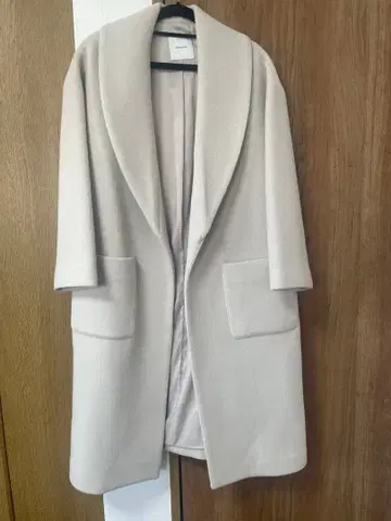 베이지 숄카라 코트