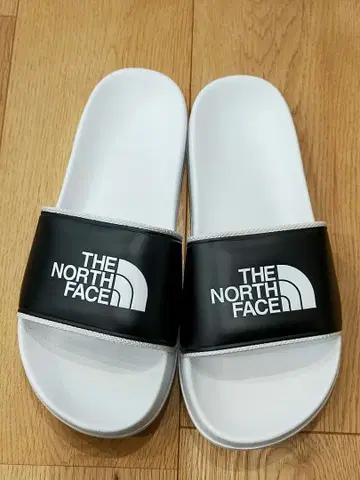 THE NORTH FACE 슬라이드 샌들 블랙/화이트