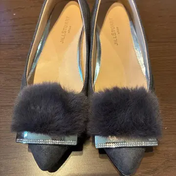 질스튜어트 인조 모피 모티브 커터 펌프스