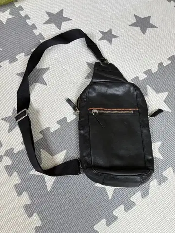 폴스미스 올 가죽 멀티 스트라이프 바디백