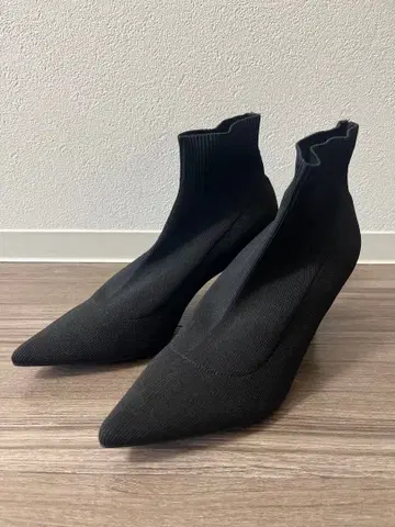 새상품급 Tony Bianco 삭스부츠 앵클부츠 24cm 블랙