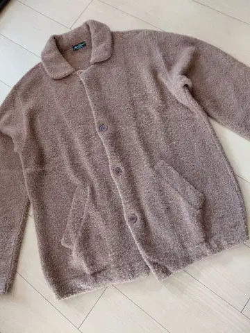 단기간 대폭 가격 인하 새상품급 남성용 이탈리아제 니트 자켓 가디건