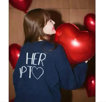 택 없음 Share The Love Knit Top herlipto