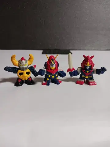 슈퍼로봇 클럽 피규어