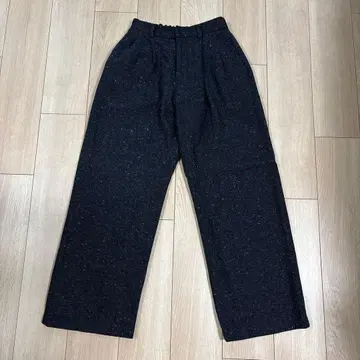 LE GLAZIK 울 트위드 스트레이트 롱 턱 팬츠