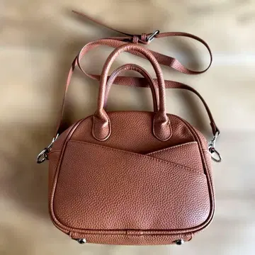 브라운 크로스 디자인 숄더백