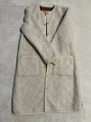 트래디셔널 웨더웨어 롱 코트 크림색