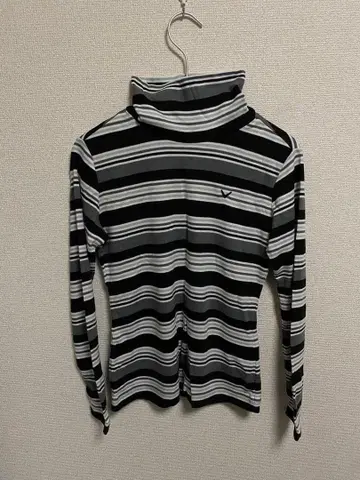 Callaway 보더 무늬 터틀넥