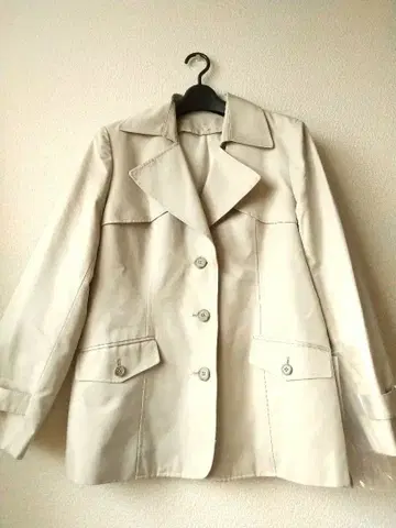 미사용 새상품 트렌치코트 그레이지 숏 기장