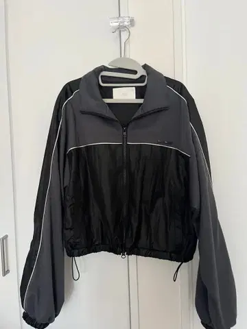 그레이 블랙 지퍼 자켓