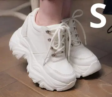 LIP SERVICE 스니커즈