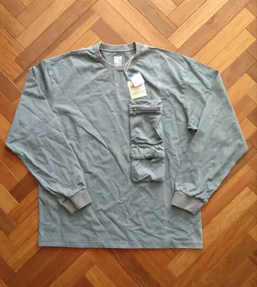 Liberators 지퍼 포켓 부착 긴팔 티셔츠