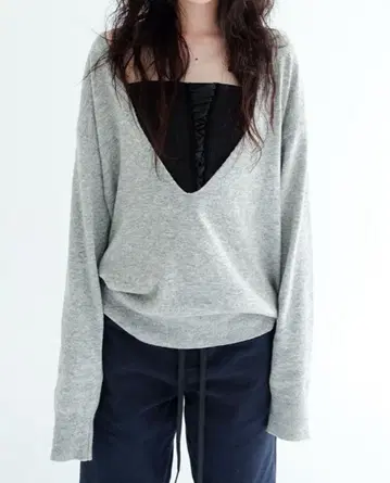 faerie deep neck knit V넥 니트