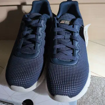 새상품, 미사용 스케쳐스 BOBS SPORT 네이비 23.5cm