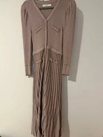 Herlipto 스위트 룸 니트 롱 드레스