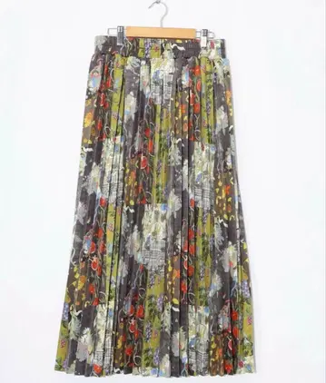 이즈스칼라 553263: 풍요와 번영 패턴 스웨이드 분또 플리츠 스커트