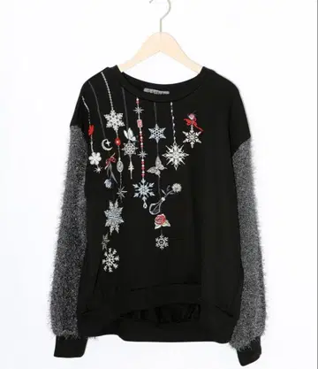 이즈스칼라 553260: 눈꽃송이 가랜드 자수 쭈리 x 라메 페더 니트