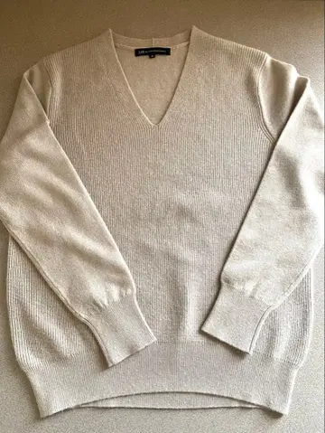 [23구] 캐시미어 혼방 긴팔 니트