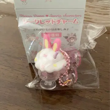 mezzo piano x 산리오 캐릭터즈 시크릿 참