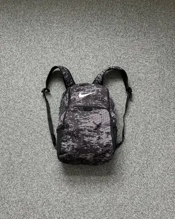 NIKE 백팩 디지털 카모플라주 패턴 백팩 카모플라쥬 블랙