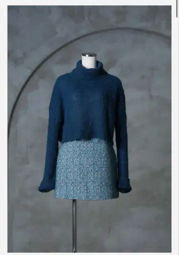 Sheller 셰리에 다크 블루 터틀넥 니트