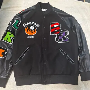 BLACKAIR 바시티 자켓 블랙 컬러 자수