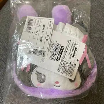 mezzo piano x 산리오 캐릭터즈 페이스형 파우치 쿠로미