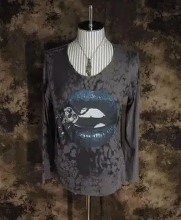 맥스식스 포이즌립 롱티