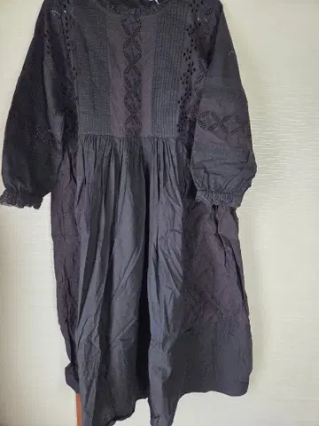 블랙 긴팔 원피스 레이스 디테일