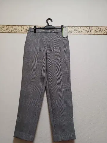 앙피로그레이 계열 체크 슬랙스