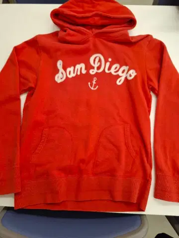 BARNS OUTFITTERS ( LEAF BARNS ) 후드티 38