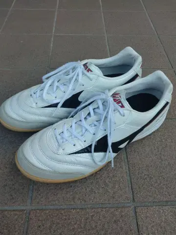 미즈노 풋살화 모레리아 26.5cm