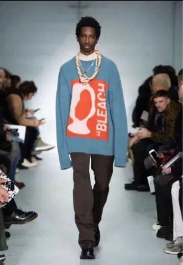 OAMC BLEACH 로고 오버 사이즈 스웨터