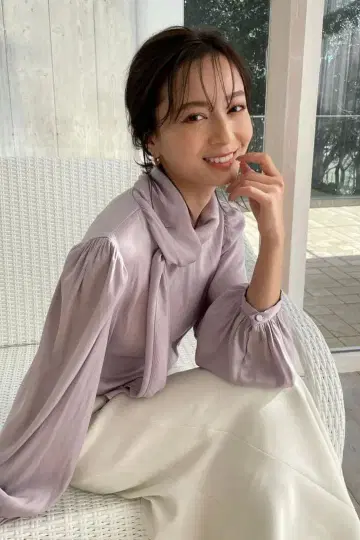 아뉴앙스 루프 보타이 블라우스 라벤더