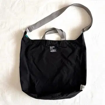 [ MT.RAINIER DESIGN ] 리버서블 숄더백