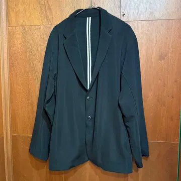 테일러드 자켓 블랙 2버튼 폴리에스테르