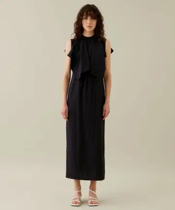 완판템 GINGHAM CHECK HANDKERCHIEF ONE PIECE