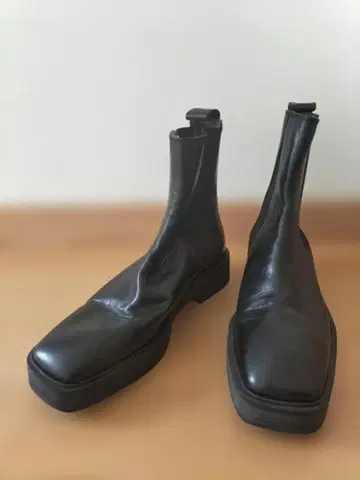 ZARA 자라 가죽 스퀘어토 앵클부츠 사이드 고어 사이즈 36