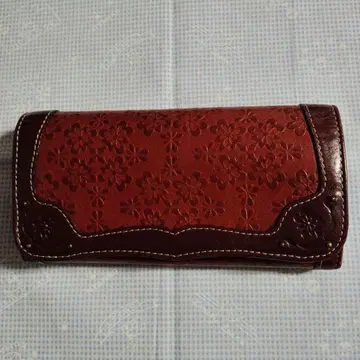 Dakota 꽃무늬 엠보싱 가공 동전 지갑 포함 장지갑 [컨디션 최상]
