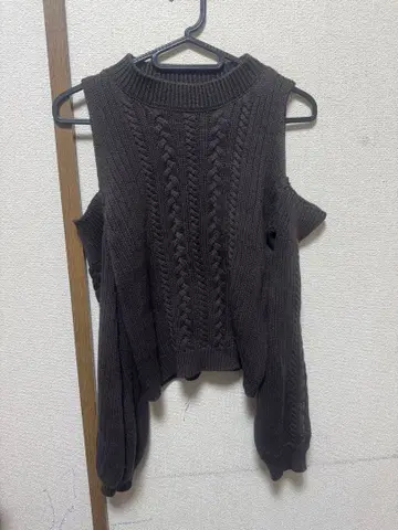 오프숄더 케이블 니트 F 다크 브라운 셋업