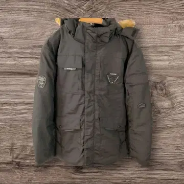 퍼 달린 후드 블랙 다운 자켓