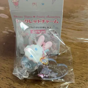 mezzo piano x 산리오 캐릭터즈 시크릿 참